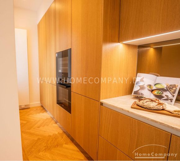 ***Klassische Eleganz in vollendeter Form – stilvoll sanierte Altbauwohnung mit Balkon in Bestlage Altbogenhausen – 6bc4730a8223bd400d9f2e77255261bf7f26e7db.jpg