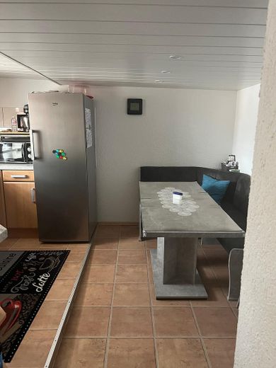 Großzügige teilmöblierte 4-Zimmerwohnung mit Balkon & EBK – Küche_andere_Sicht
