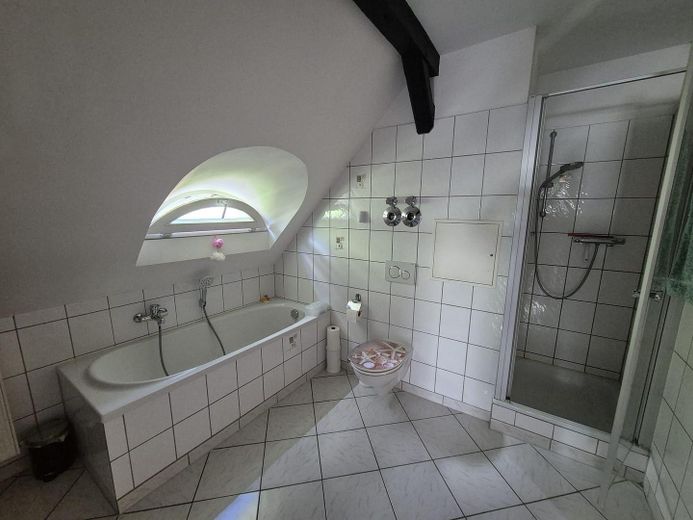 Hermoso apartamento de 4 habitaciones, céntrico y con parte de jardín – Foto 12