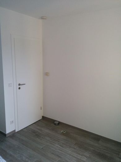 Blick auf Tür des Zimmers