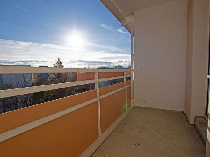 Attraktive Kapitalanlage: Gepflegte Wohnung mit Balkon & hohem Renditepotenzial in Chemnitz-Kappel! – Foto 1