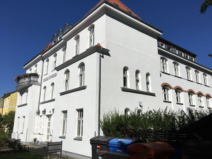 Gebäude