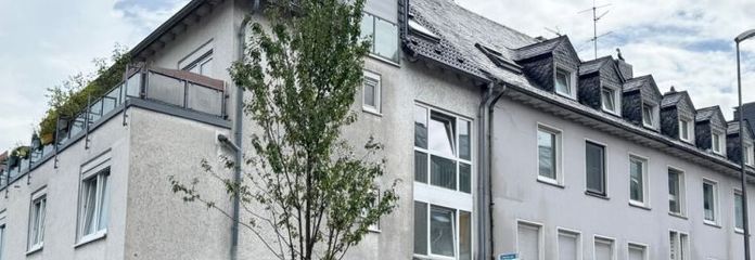 DREIFAMILIENHAUS IM STADTZENTRUM VON REMSCHEID – 2 WOHNEINHEITEN VERMIETET – MÖGLICHKEIT ZUM EIGENNUTZ