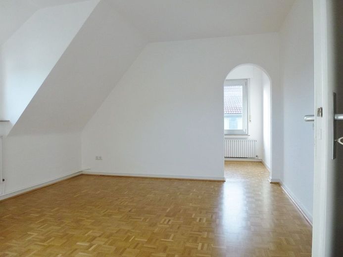 Fröndenberg: Hallo Singles, hier bin ich. Also nimm mich! – Wohnbereich