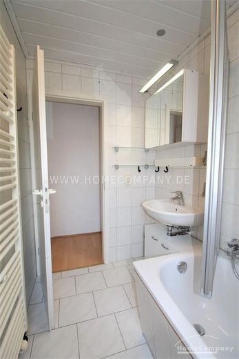 23227 HomeCompany Dresden Möbliert/Furnished 2-Zimmer Apartment in Dresden – Neustadt max.1 Person – 3b9ed1e312ef6c07341f903583d17fb50c39f67c.jpg