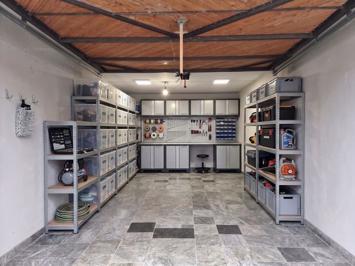Gemütliche Erdgeschosswohnung mit großem Wohnbereich, offener Küche und Garage – Foto 6