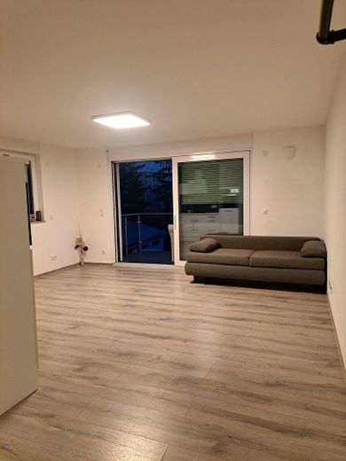 1-Zimmer-Wohnung mit Einbauküch und großem Süd-Balkon – Eingang der Wohnung