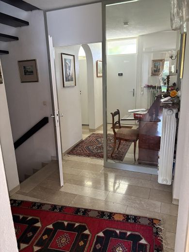 Krailling: Großzügiges Reihenmittelhaus + Garage (optional) – Eingangsbereich mit Windfang