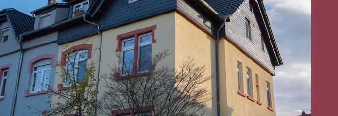 Investissement locatif élégant : immeuble de rapport (3 logements) – bien loué. Éléments Art nouveau, emplacement exceptionnel.