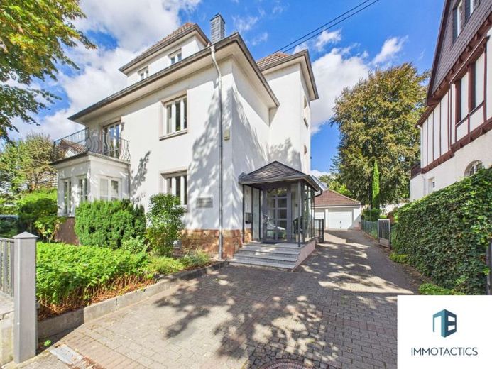 Repräsentative Stadtvilla mit Pool, Sauna, Doppelgarage und großzügigem Garten in Bad Kreuznach – Foto 1