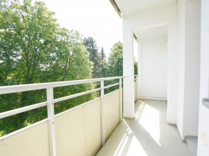 Sehr großer Balkon / Ruhige Lage – Foto 1