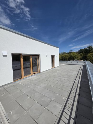 Exklusives Penthouse mit 4 Zimmern und Dachterrasse in Maintal | Neubau Erstbezug – Dachterrasse