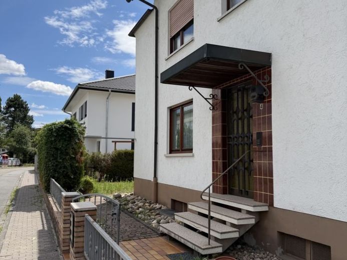 5-Familienhaus in Top-Lage von Viernheim | 327 m² | 4 Wohnungen sofort frei | 2 Garagen – फोटो 1