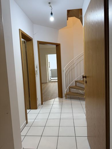 Blick ins WoZi, links Küche