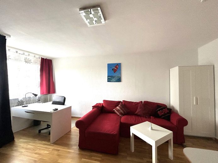Ankastre mutfaklı, duş banyolu, balkonlu, otoparklı daire; BER ve Freie Universität Berlin yakınında – Arbeiten und Wohnen