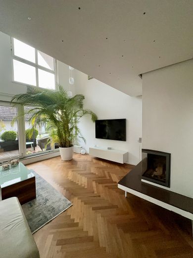 Provisionsfrei - Großzügige, lichtdurchflutete DG-Maisonette Wohnung - Fasangarten - provisionsfrei – Wohn-/ Esszimmer