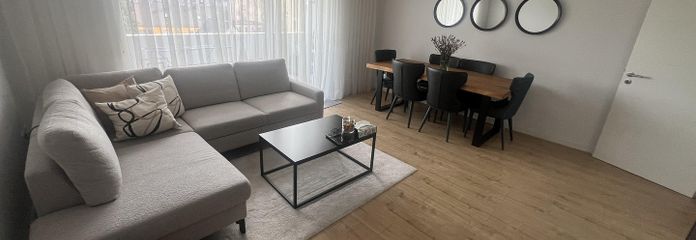 Wohnzimmer mit Essbereich