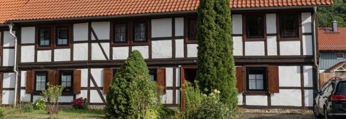 Fachwerk-Haus mit 200 m² Wohnfläche, Nebengebäude und idyllischem Garten in Wernigerode