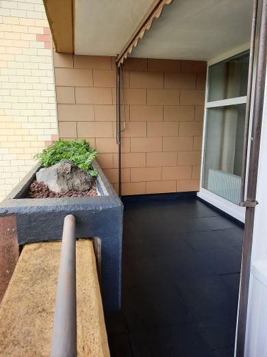 Helle 2‑Zimmer‑Wohnung mit großem Balkon – zentral in Hämelerwald – Balkon Bild 3