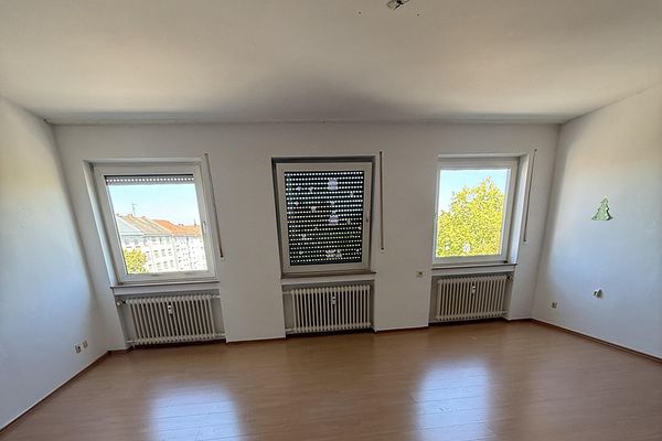 3-room apartment on the 4th floor with elevator – with room for your own ideas in a central location in Nuremberg