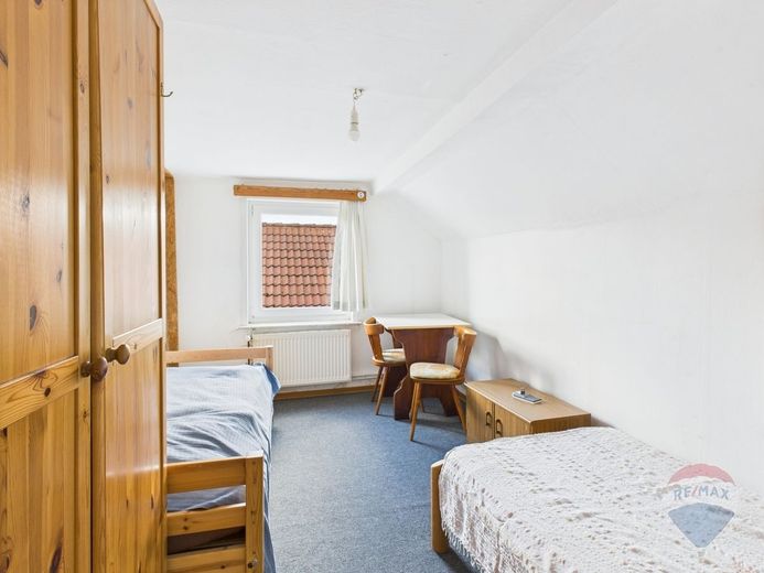 Provisionsfreies Wohn- und Geschäftshaus – DG Zimmer 3