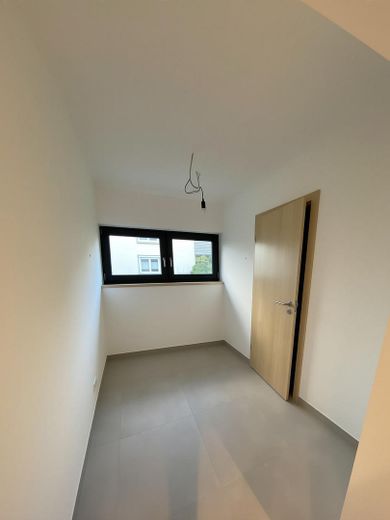 Hochwertig modernisiertes Einfamilienhaus in begehrter, stadtnaher Lage (provisionsfrei, Erstbezug) – Garderobe