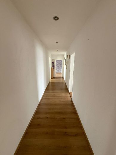 Casa unifamiliar con 1209qm de terreno y más de 250qm de superficie útil – Flur