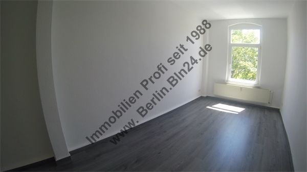 Mietwohnung günstiges Dachgeschoß -- 2er WG - ZweitBezug SüdBalkon – G0030155