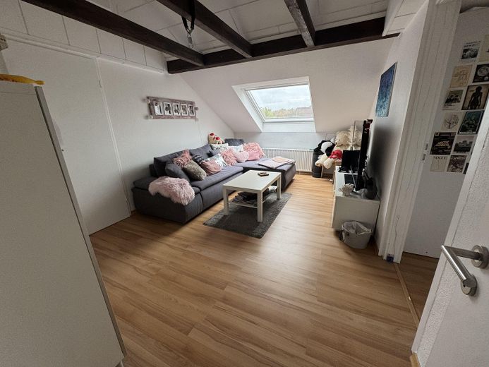 großzügiges EFH in schöner Lage – OG Mittelzimmer