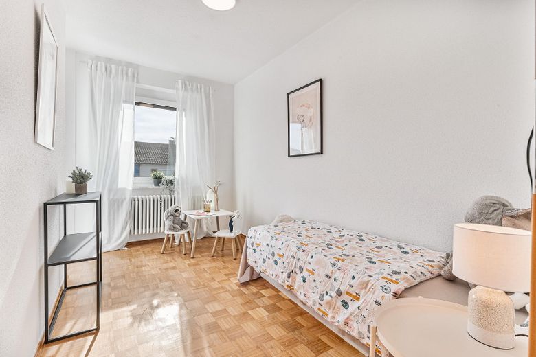 +++ Subito disponibile +++ Casa a schiera centrale a Neu-Ulm Pfuhl – Kinderzimmer