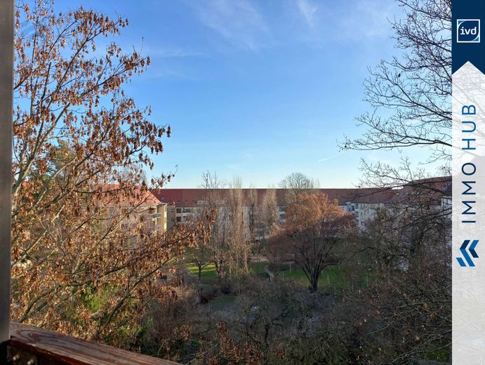 ++ Balkon, Parkett, Badezimmer mit Fenster! Charmante 4-Zimmer Wohnung in beliebter Lage ++ – 4477297-dECnL7zVksFdb7eKttkyUHVR-Ausblick Balkon.jpg
