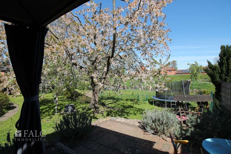 +++ Natur pur &amp; Elbnähe: Großzügige Wohnung zur Miete +++ – Garten