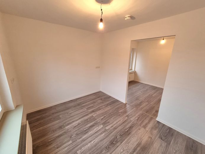 (AK5601) Ampio appartamento di 3 locali con terrazza esposta a sud. – Kind
