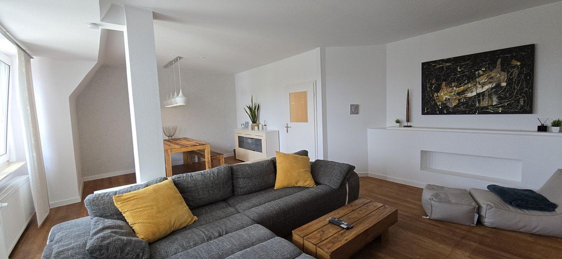 Großes Wohnzimmer