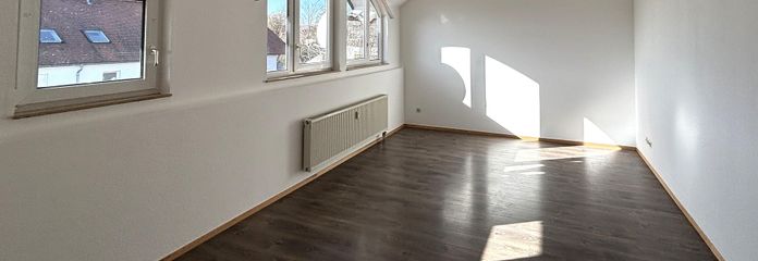 Großzügiger Wohn-und Schlafrau