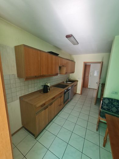 Helle 4-Zimmer-Wohnung mit Balkon & Einbauküche in Stutensee – Küche