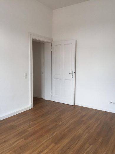 Vivere in un edificio tutelato: appartamento per insegnante di 2 locali nella AHL SCHULL – Schlafzimmer