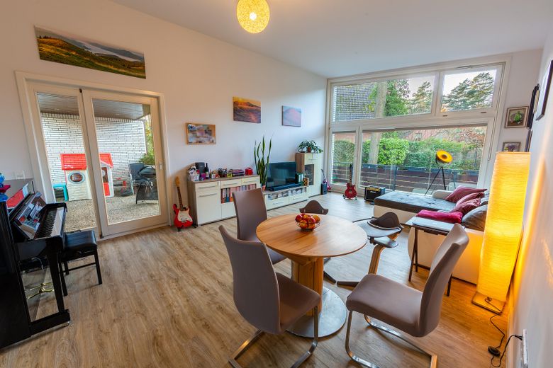 Großzügiges Einfamilienhaus in bester Lage mit tollem Garten – Wohnzimmer OG