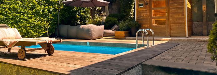Architektur trifft Privatsphäre – besonderes Einfamilienhaus mit Pool, Sauna und Garten im Grünen – Gartenansicht