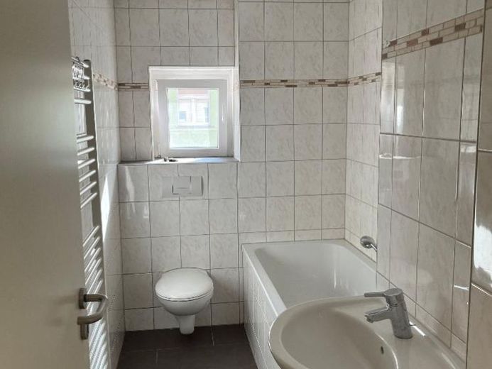 2 Raum Wohnung in ruhiger Lage 2.OG Rechts mit Balkon – Foto 1