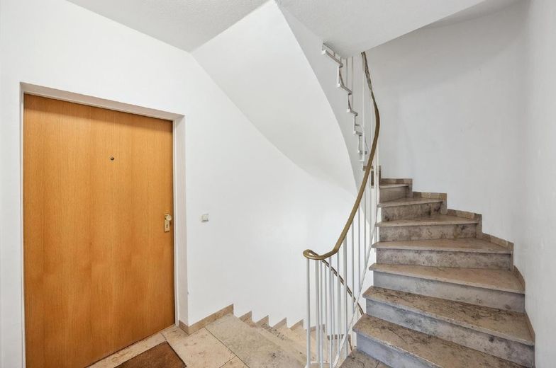 Zutritt Wohnung + Souterrain