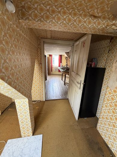 *Gegen Gebot*Bauernhaus / Hofreite  mit Nebengebäude* – DG