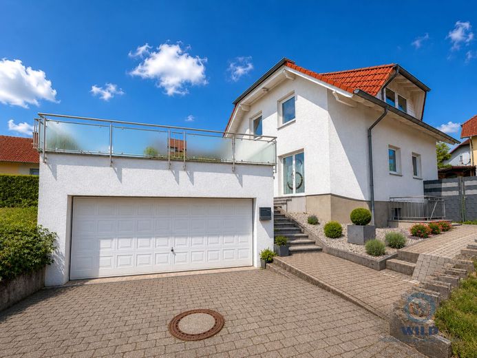 Ein Zuhause mit Zukunft - wertbewusst renoviert, nachhaltig gedacht, in Püttlingen gelegen. – Titel