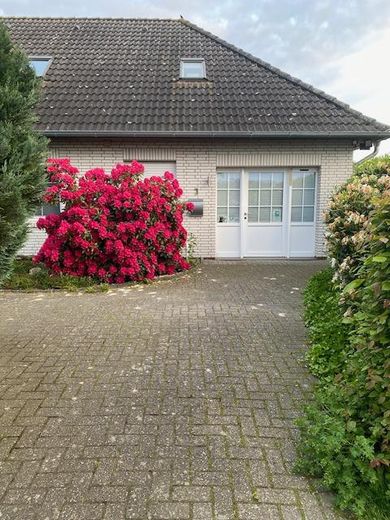  Straßenseite, 2. Eingang