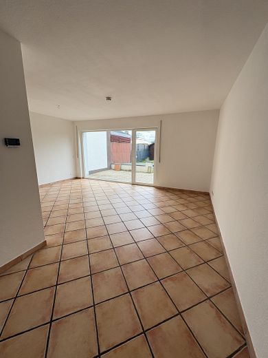 Familienglück in guter Wohnlage – Wohnzimmer