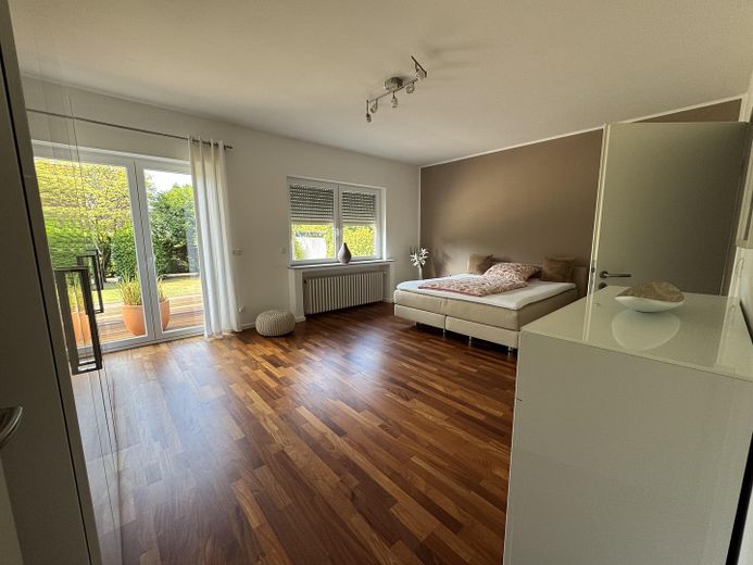 Vendita da privato - casa bifamiliare/casa multigenerazionale su terreno in diritto di superficie a Kaarst Mitte – Schlafzimmer 1 EG
