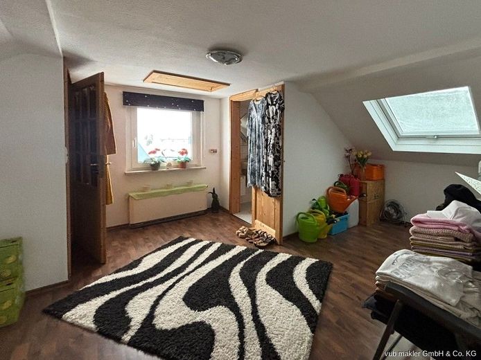 Solides, modernisiertes Einfamilienhaus in bevorzugter Wohnlage von Zell – VUB0002343-12