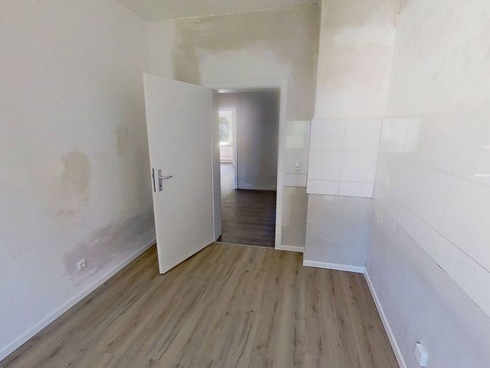 ++La vostra nuova casa con balcone: luminoso appartamento di 3 locali con balcone e ripostiglio++ – Ansicht II: Küche