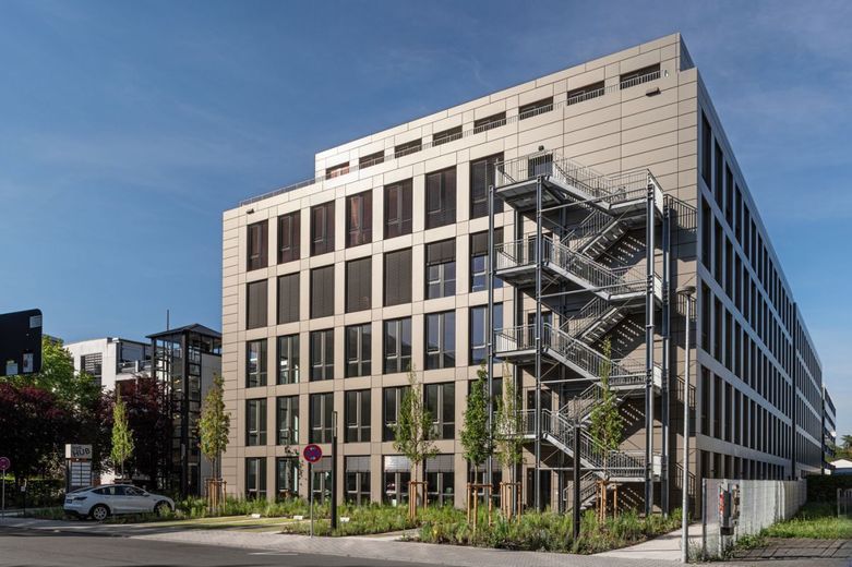 ATIK: Moderne, lichtdurchflutete Büroflächen im THE HUB Walldorf – Außenansicht