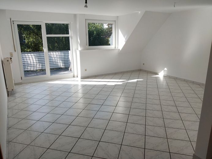 Top Maisonette-Wohnung mit 105 m² Wohnfläche und Balkon – Foto 10